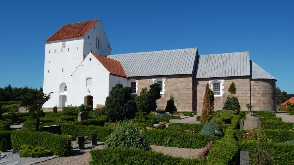 Hune Church (Vor Frue Kirke)