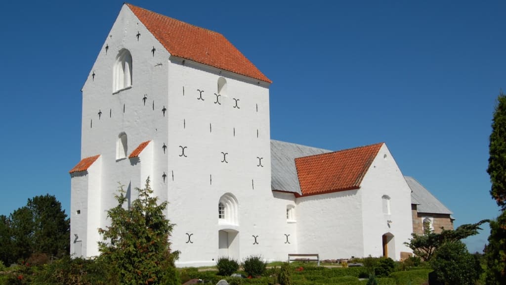 Hune Church (Vor Frue Kirke)