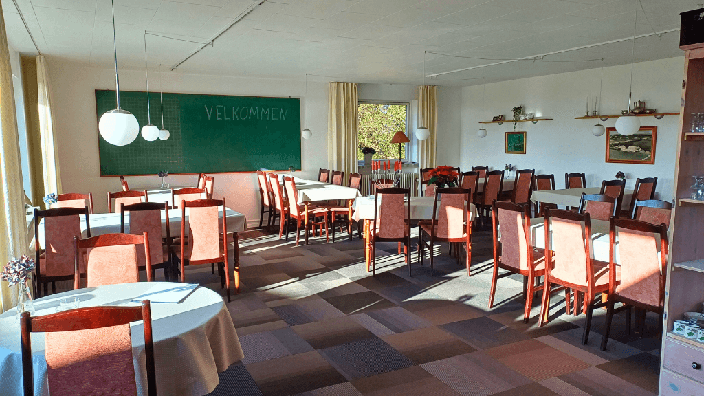 The restaurant, Tid til ro under bøgen