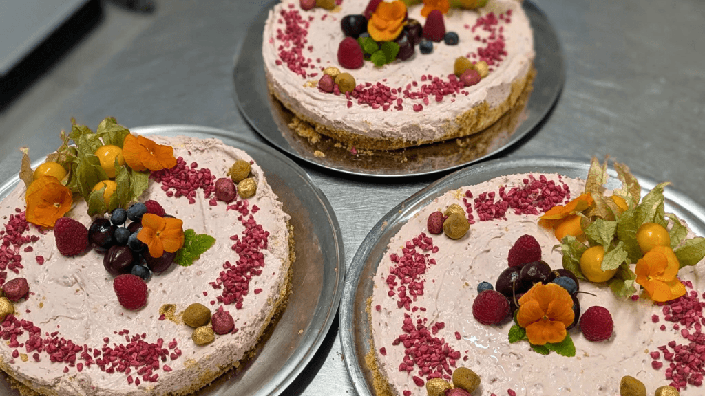 Cake, Tid til ro under bøgen