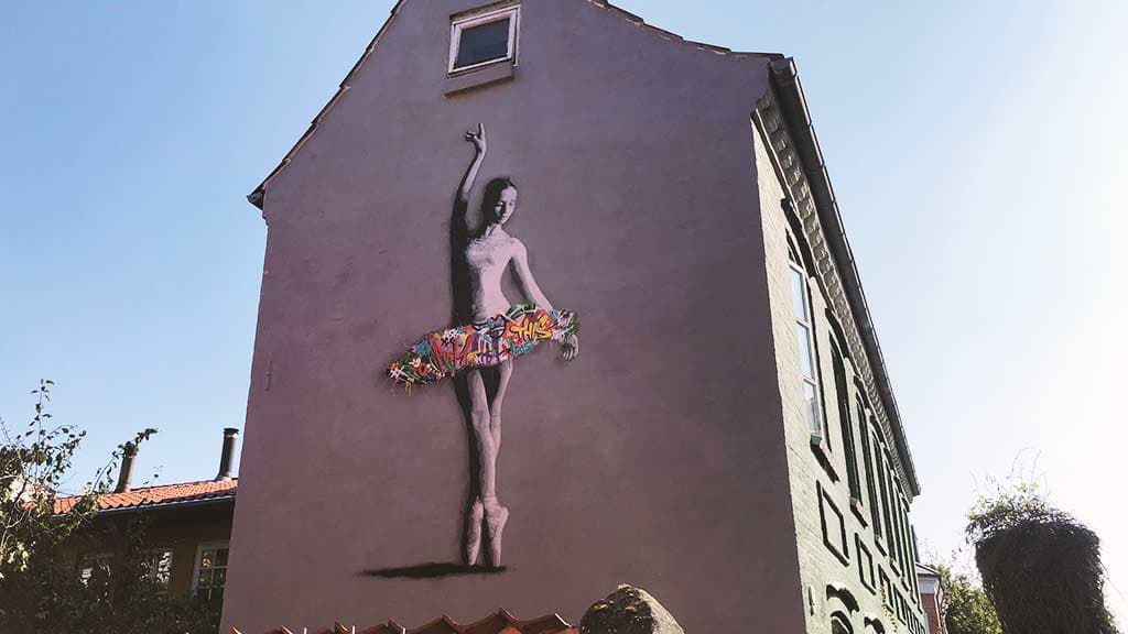 Street art "Out in the Open" - Martin Whatson - Langesgade 9