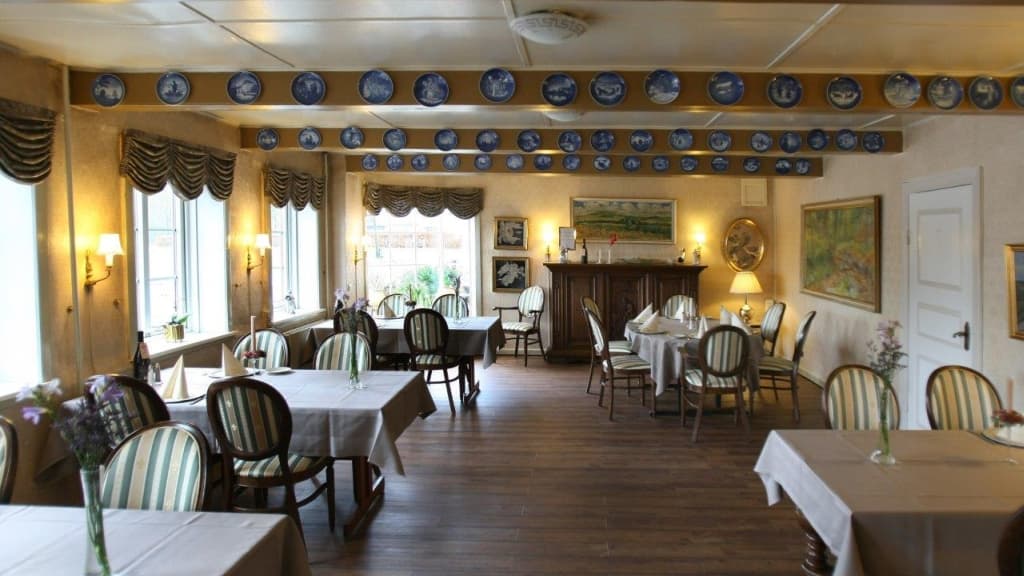 Bov Kro, Hotel