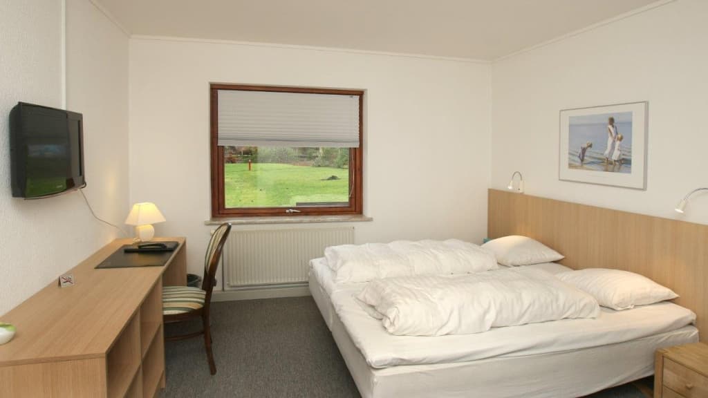 Bov Kro, Hotel